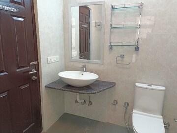 Bathroom in 4 BHK Apartment at Orchid Petals, Sector 49 – for Rent