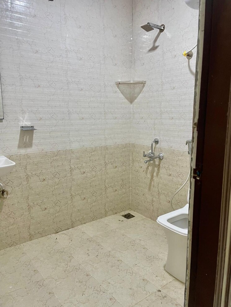 Bathroom, lingarajapuram 2 Bedroom 1100 Sq.Ft. Builder Floor In Lingarajapuram Bangalore 9023485