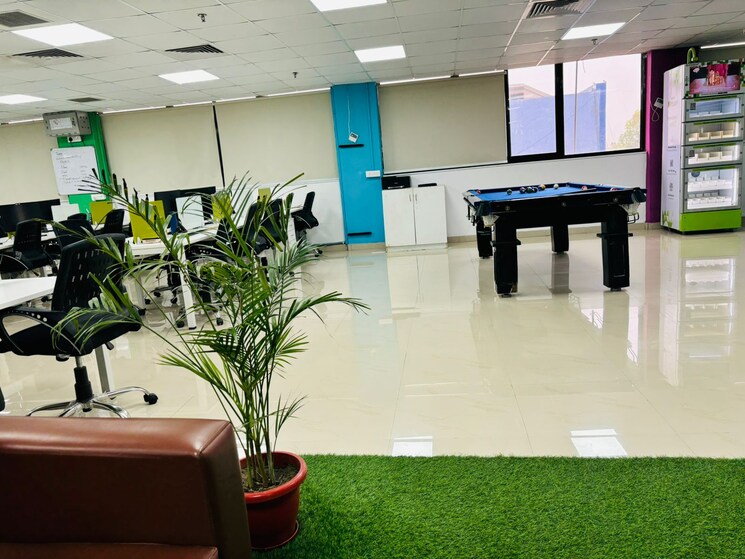 Team Area, sector 6 Commercial Office Space in IT/SEZ 7000 Sq.Ft. In Sector 6 Noida 9023492