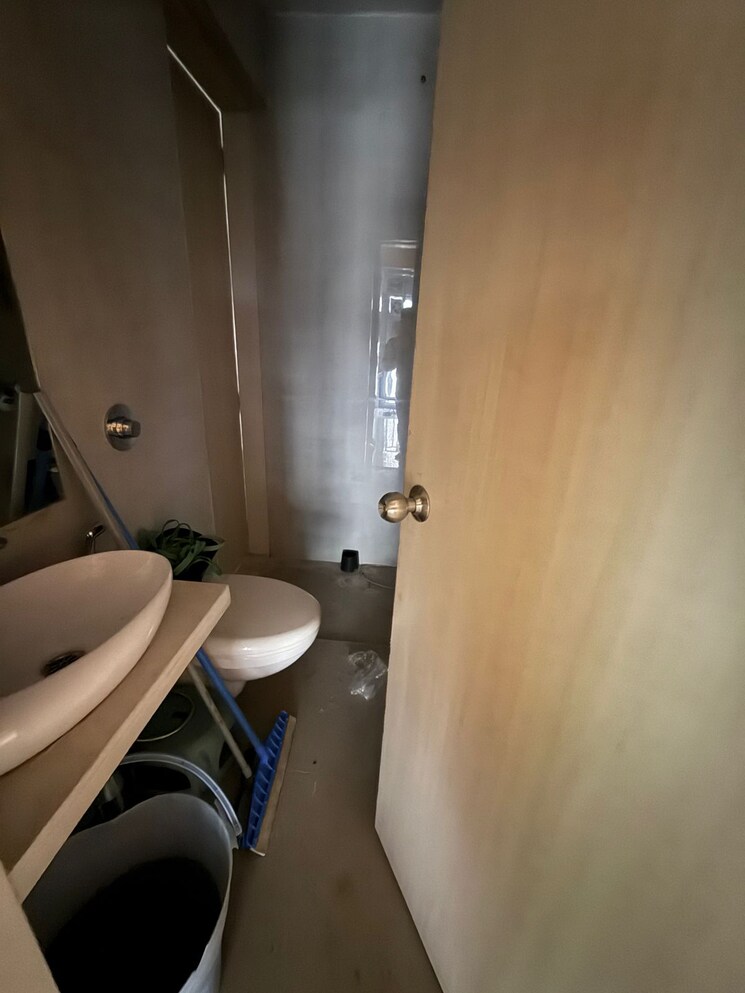 Attached Bathroom, vihang-vermont 2 Bedroom 664 Sq.Ft. Apartment In Ghodbunder Road Thane 9023560