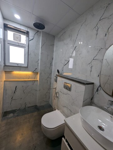 Bathroom in 1 BHK Builder Floor at The Grand, Sector 52 – for Rent