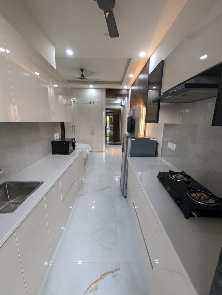 Kitchen, the-grand 1 Bedroom 850 Sq.Ft. Builder Floor In Sector 52 Gurgaon 9023591