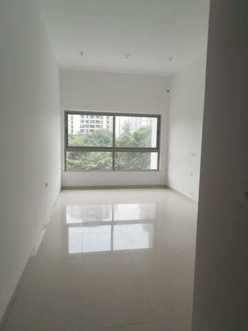 1 BHK Apartment For Rent in Lodha Splendora, Ghodbunder Road