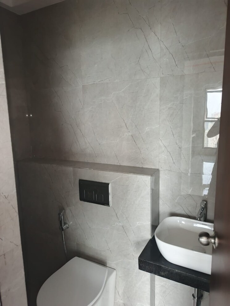 Attached Bathroom, lodha-splendora 1 Bedroom 438 Sq.Ft. Apartment In Ghodbunder Road Thane 9023608