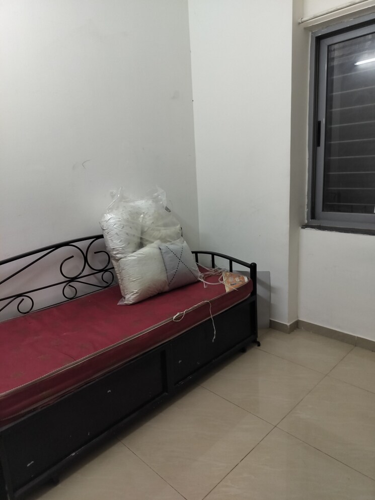 Bedroom, amanora-future-towers 1.5 Bedroom 750 Sq.Ft. Apartment In Hadapsar Pune 9023615