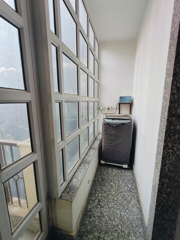 Balcony in 1 BHK Builder Floor at Sushant Vyapaar Kendra, Sector 43 – for Rent