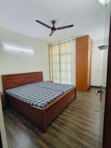 Bedroom in 1 BHK Builder Floor at Sushant Vyapaar Kendra, Sector 43 – for Rent