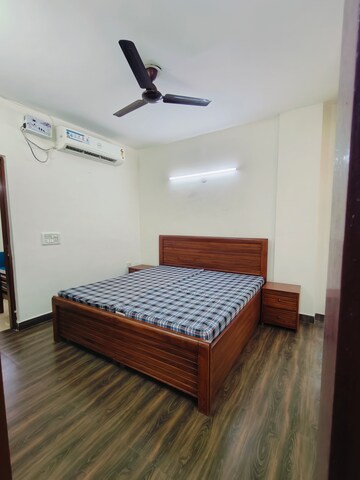 Bedroom in 1 BHK Builder Floor at Sushant Vyapaar Kendra, Sector 43 – for Rent