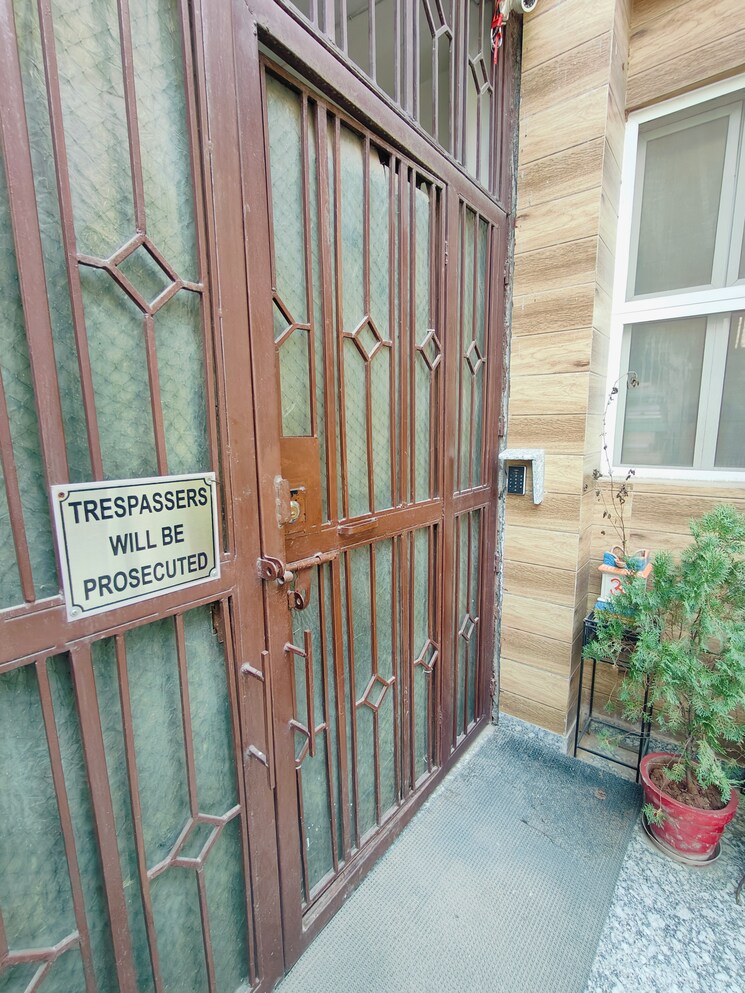 Balcony, sushant-vyapaar-kendra 1 Bedroom 652 Sq.Ft. Builder Floor In Sector 43 Gurgaon 9023606