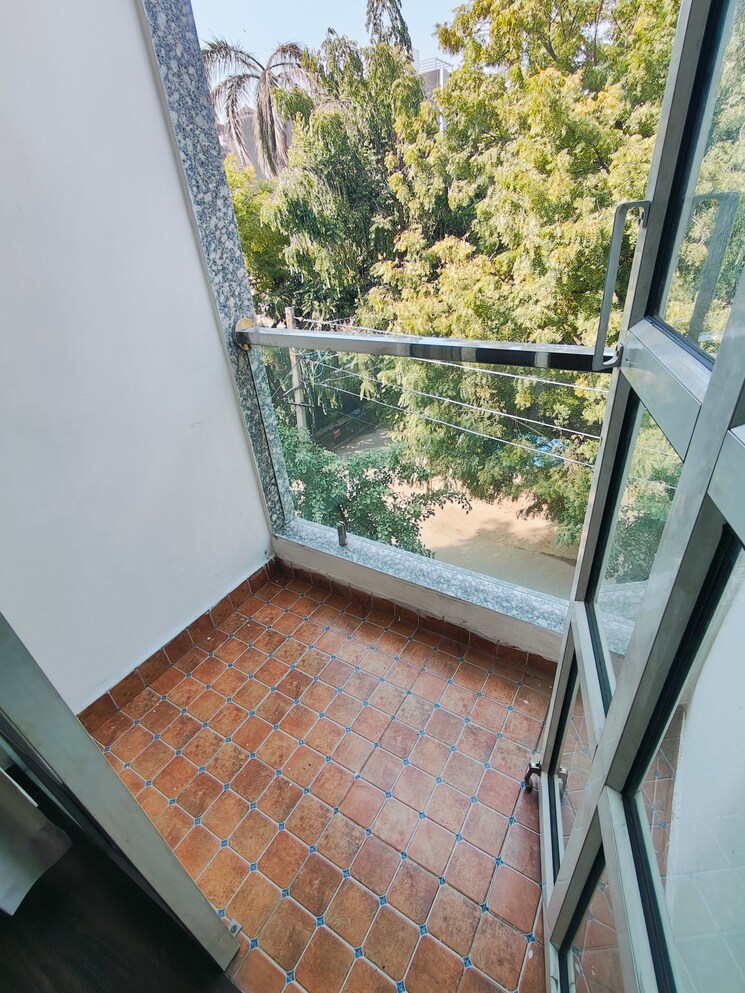 Balcony, sushant-vyapaar-kendra 1 Bedroom 652 Sq.Ft. Builder Floor In Sector 43 Gurgaon 9023606