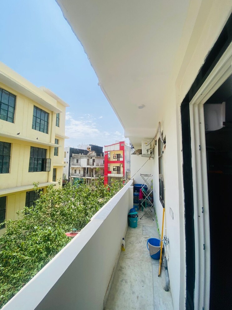 Balcony, vishnu garden 2 Bedroom 800 Sq.Ft. Builder Floor In Vishnu Garden Delhi 9023604