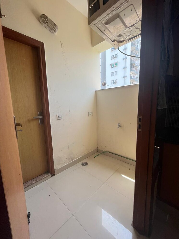 Bathroom, sushant-vyapaar-kendra 1 RK 355 Sq.Ft. Builder Floor In Sector 43 Gurgaon 9023618