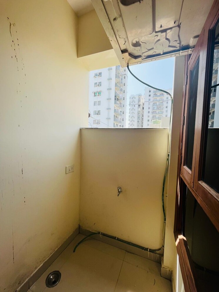 Room, sushant-vyapaar-kendra 1 RK 355 Sq.Ft. Builder Floor In Sector 43 Gurgaon 9023618