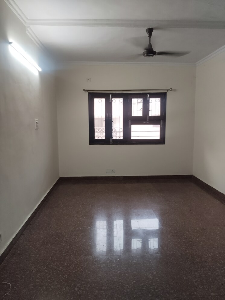 Room, sarita-vihar-pocket-c-rwa 3 Bedroom 1750 Sq.Ft. Apartment In Sarita Vihar Delhi 9023631