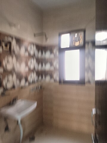 Attached Bathroom in 3 BHK Apartment at Sarita Vihar Pocket-C RWA, Sarita Vihar – for Rent
