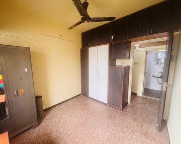 Living Room in 1 BHK Apartment at Jyoti Complex, Goregaon East – for Rent