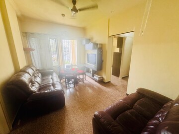 Living Room in 1 BHK Apartment at Jyoti Complex, Goregaon East – for Rent