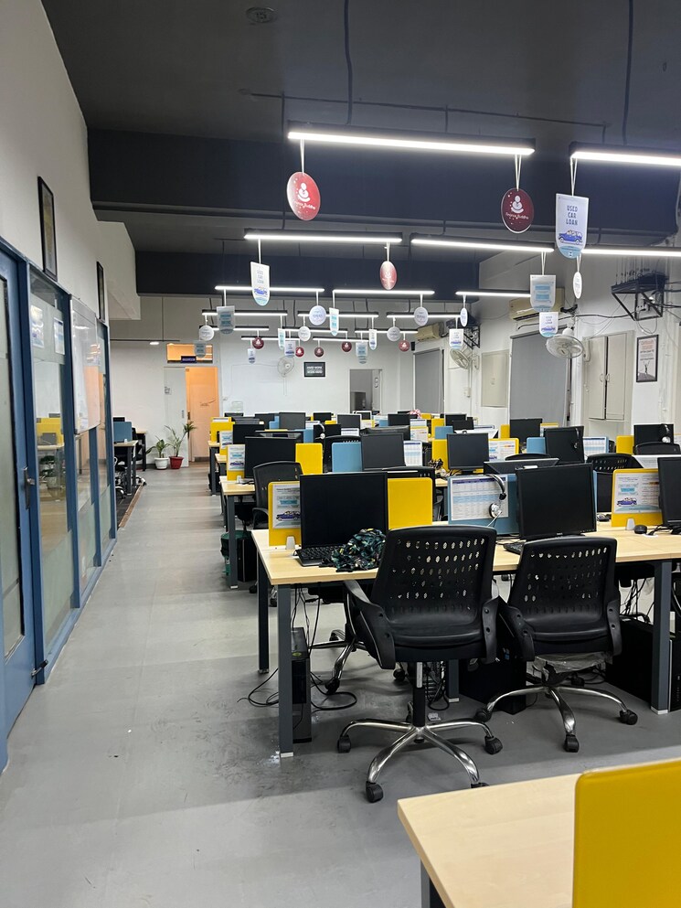 Team Area, sector 6 Commercial Office Space in IT/SEZ 3000 Sq.Ft. In Sector 6 Noida 9023623
