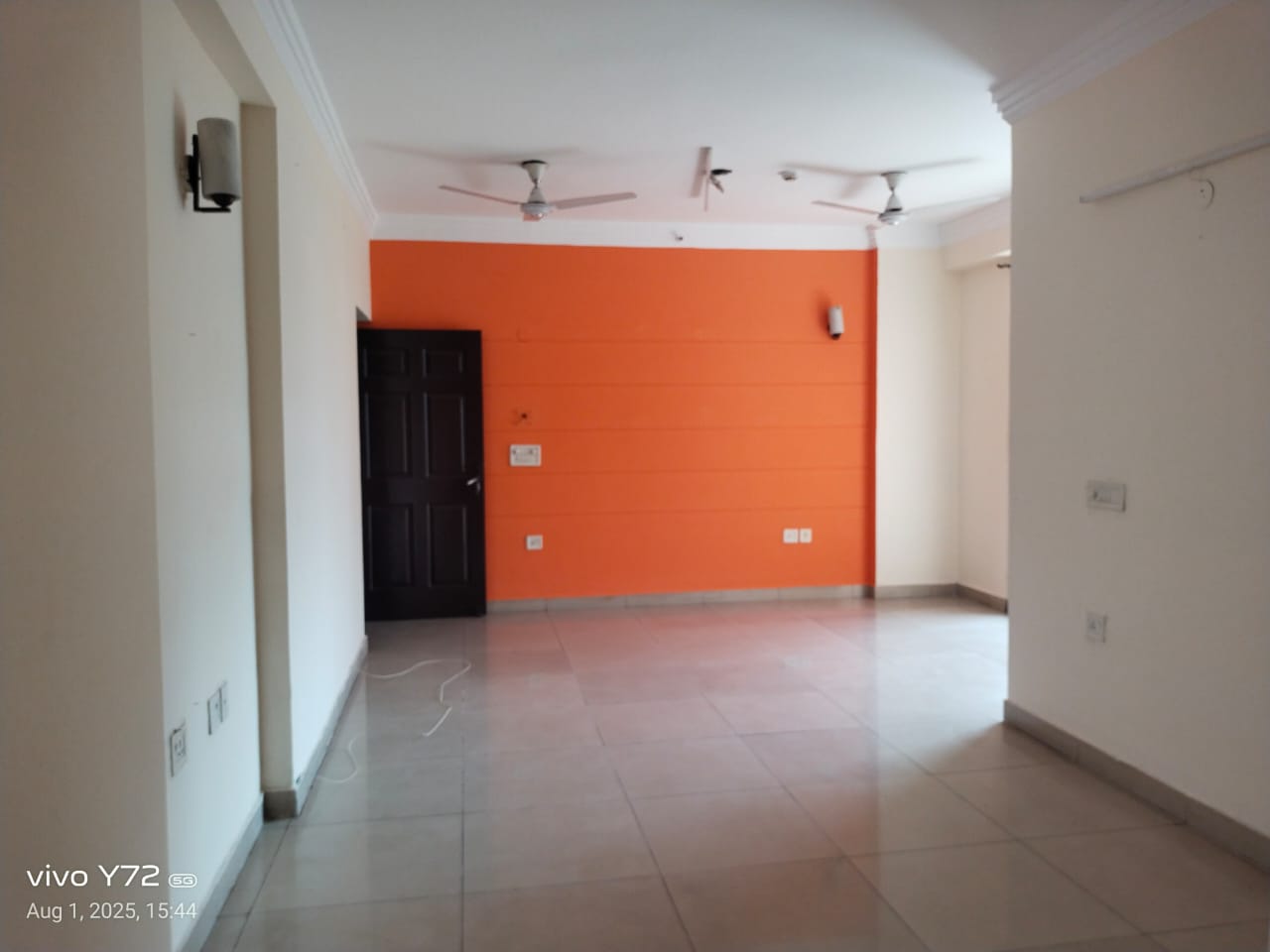 2 BHK Apartment For Sale in Mahagun Mascot Phase V
