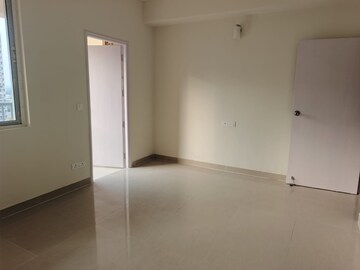 Room in 2 BHK Apartment at Shapoorji Pallonji Joyville Gurgaon, Sector 102 – for Rent