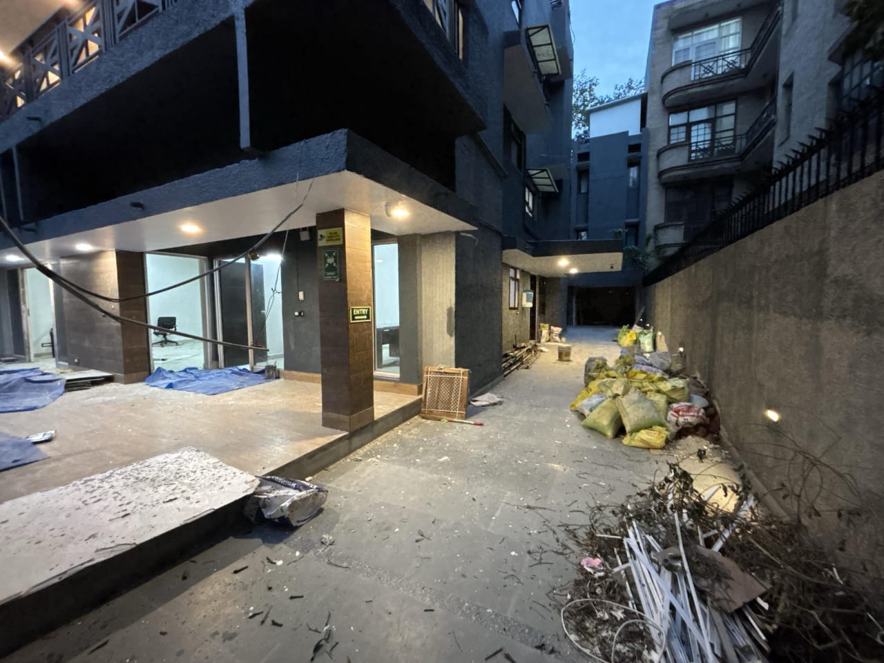 4 BHK Apartment For Sale in HIG Flats