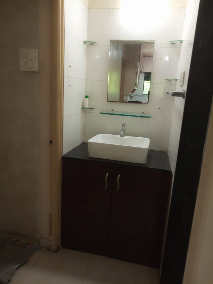 Bathroom, the-construction-westend-village 2 Bedroom 1000 Sq.Ft. Apartment In Kothrud Pune 9023694