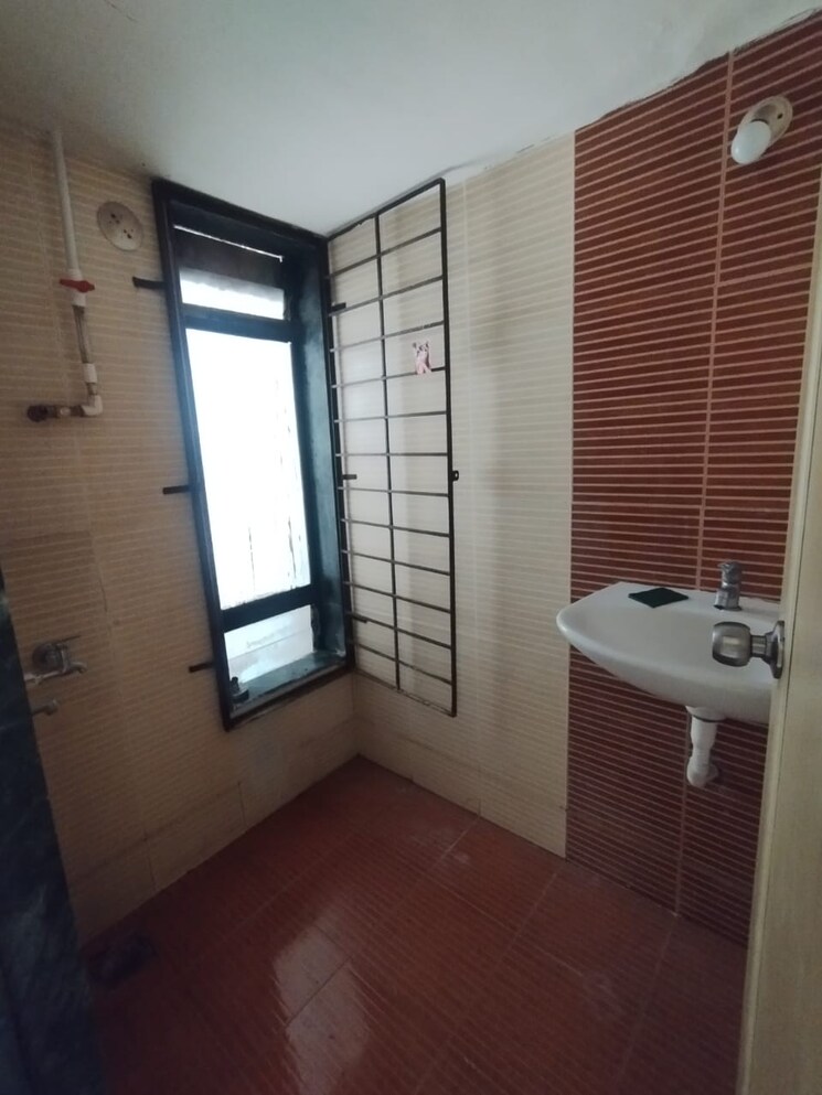 Bathroom, prakruti-heights-haware-city 1 Bedroom 400 Sq.Ft. Apartment In Haware City Thane 9023729