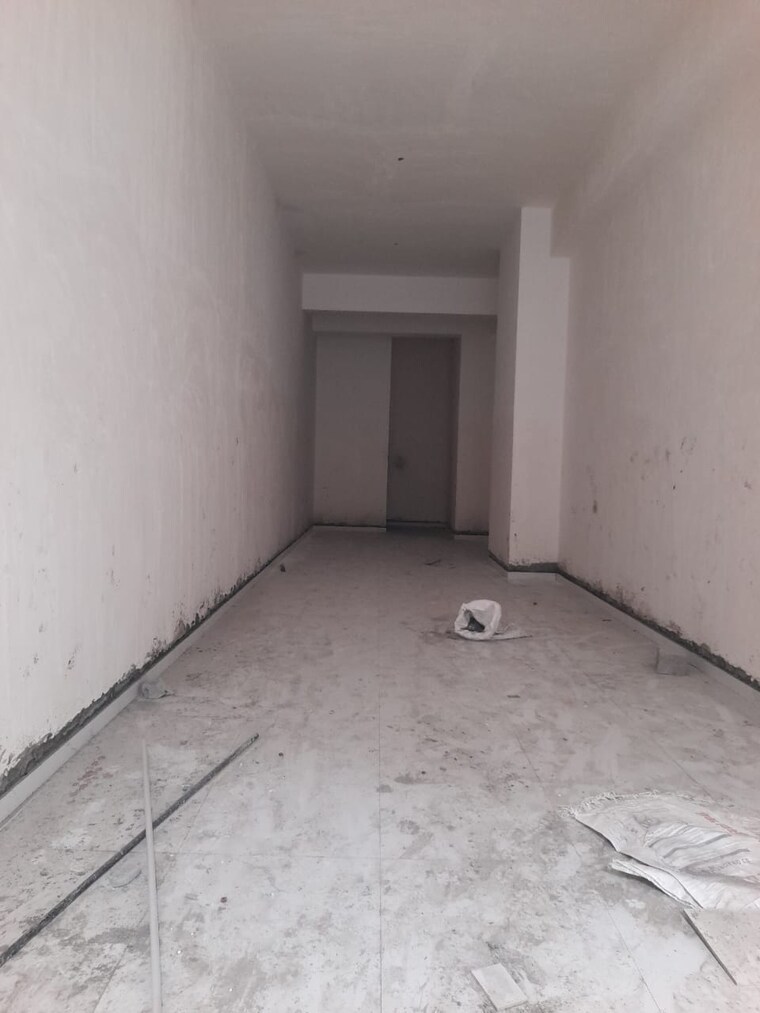 Room, dgs-sheetal-infinity Commercial Shop 537 Sq.Ft. In Goregaon East Mumbai 9023731