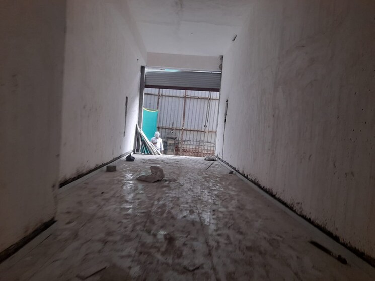 Room, dgs-sheetal-infinity Commercial Shop 545 Sq.Ft. In Goregaon East Mumbai 9023853