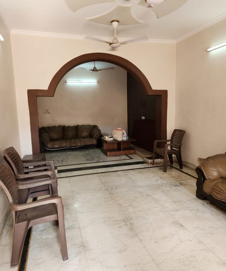 Living Room, sector 28 5 Bedroom 250 Sq.Yd. Villa In Sector 28 Faridabad 9023795