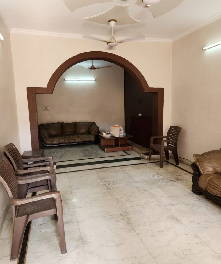 Living Room, sector 28 5 Bedroom 250 Sq.Yd. Villa In Sector 28 Faridabad 9023795