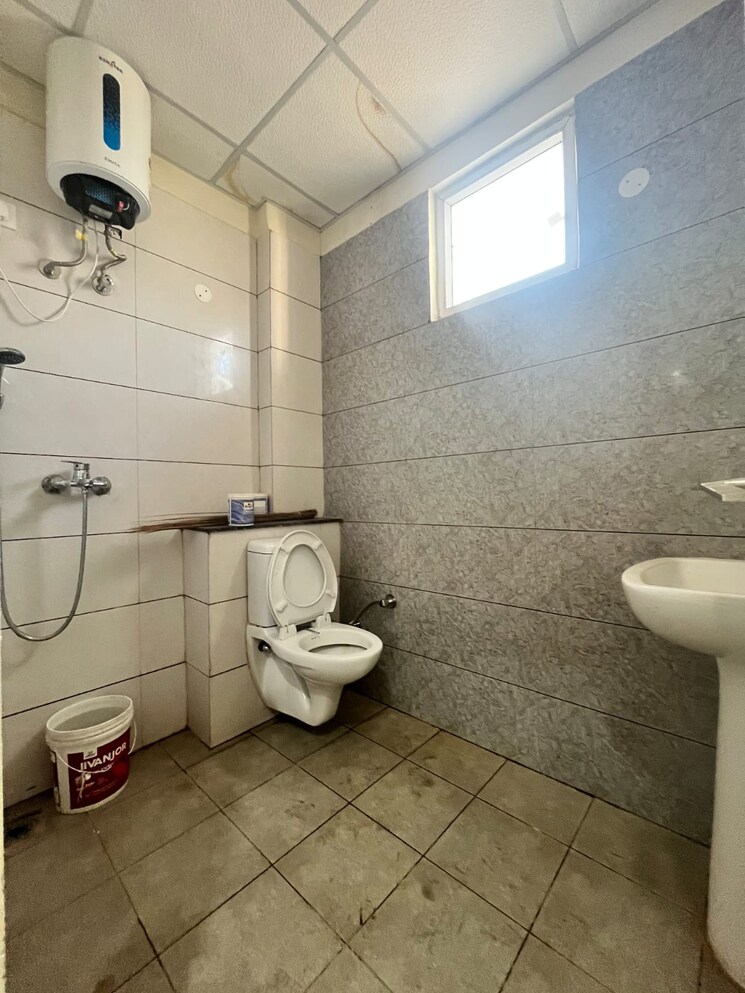 Bathroom, affinity-greens 3.5 Bedroom 1750 Sq.Ft. Apartment In International Airport Road Zirakpur 9023816