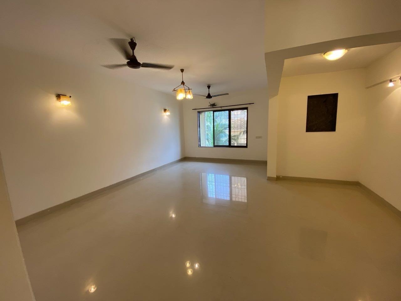 3 BHK + Extra Room Apartment For Rent in Lokhandwala Complex