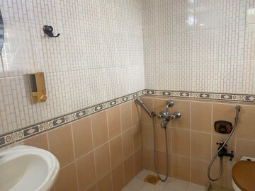 Bathroom in 3 BHK Apartment at Lokhandwala Complex, Andheri West – for Rent
