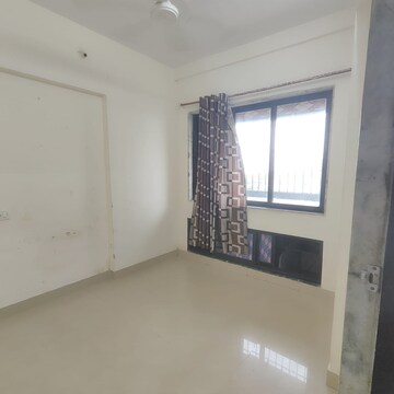 Room in 1 BHK Apartment at Siddhi Sagar CHS, Worli – for Rent