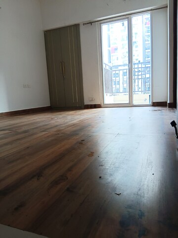 Room in 2 BHK Apartment at Ace Divino, Sector 1 Greater Noida – for Rent