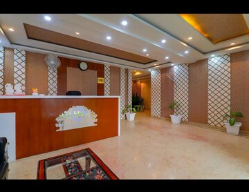 Bedroom in 4 BHK Penthouse at Mahmoorganj – for Rent