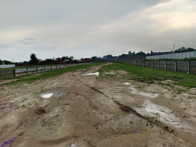 undefined, laramda  80 Sq.Yd. Plot In Laramda Agra 9023876