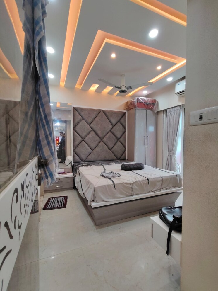 Team Area, dosti-west-county 2 Bedroom 734 Sq.Ft. Apartment In Balkum Pada Thane 9023896