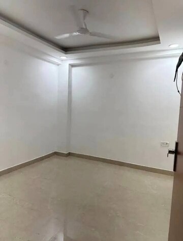 Room in 1 BHK Builder Floor at Saket – for Rent