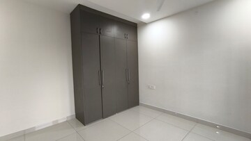 Room in 3 BHK Apartment at Rajapushpa Provincia, Narsingi – for Rent