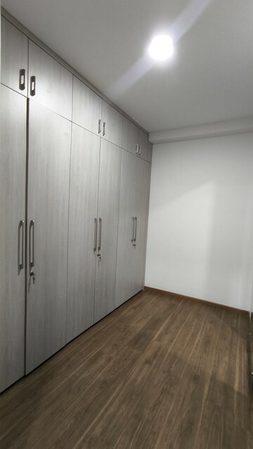 Room in 3 BHK Apartment at Rajapushpa Provincia, Narsingi – for Rent