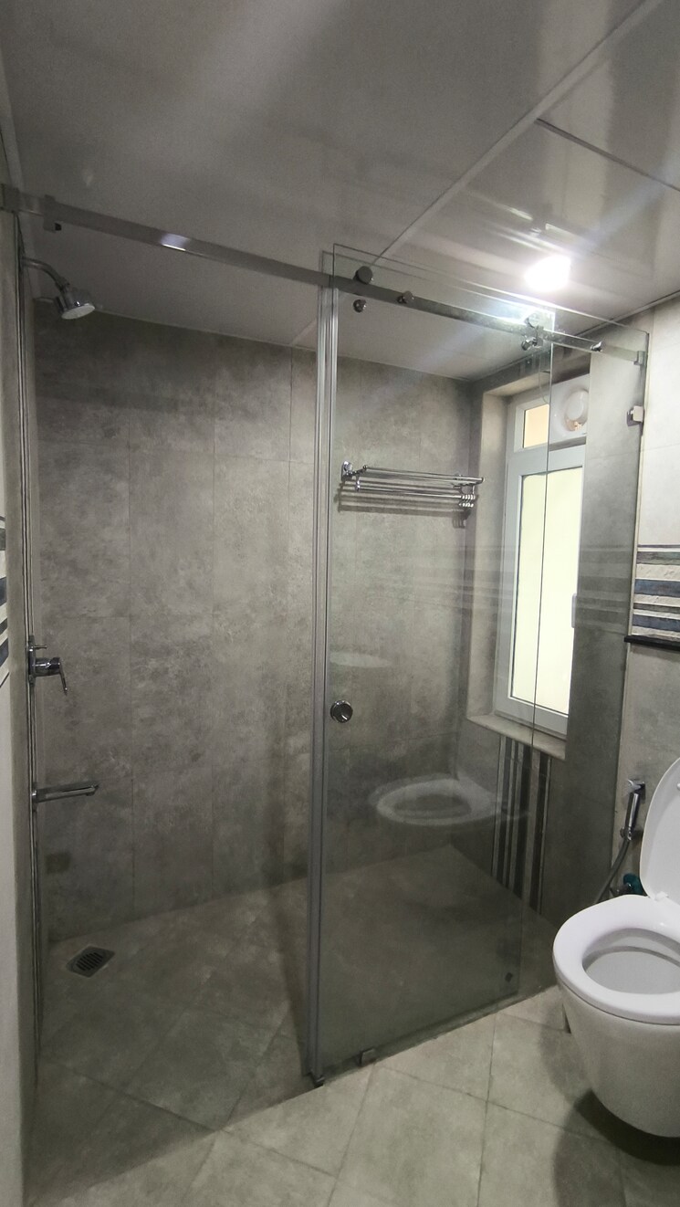Bathroom, rajapushpa-provincia 3 Bedroom 2660 Sq.Ft. Apartment In Narsingi Hyderabad 9023895
