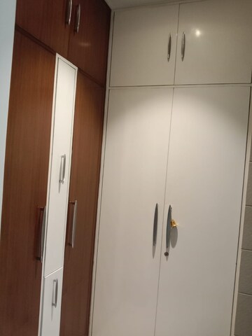 Furnished Amenities in 3 BHK Apartment at Cameron Courts, Sector 43 – for Rent