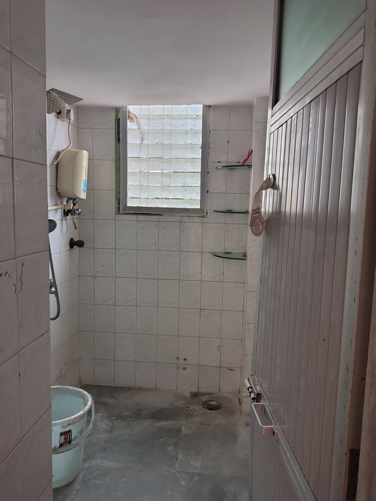 Bathroom, andheri west 2 Bedroom 650 Sq.Ft. Apartment In Andheri West Mumbai 9023914