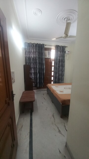 Living Room in 3 BHK Builder Floor at Sector 23 – for Rent