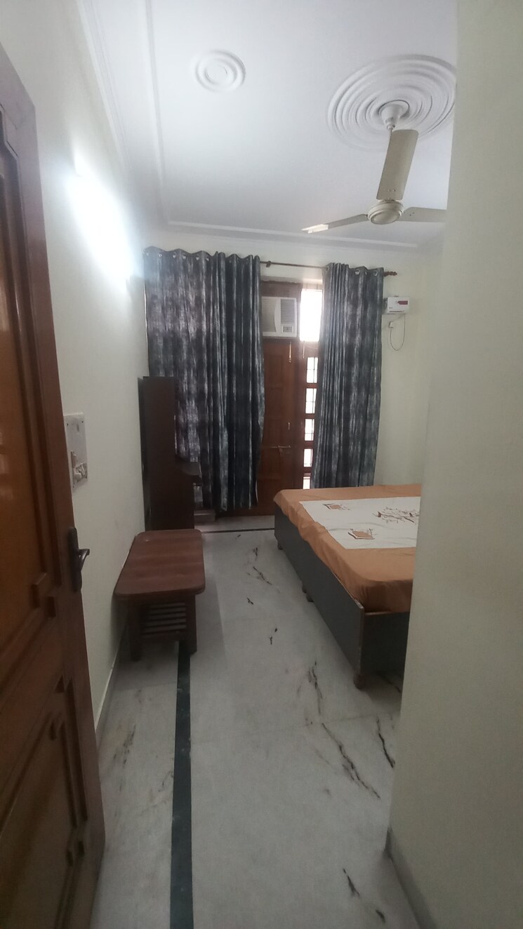 Living Room, sector 23 3 Bedroom 3500 Sq.Ft. Builder Floor In Sector 23 Gurgaon 9023919