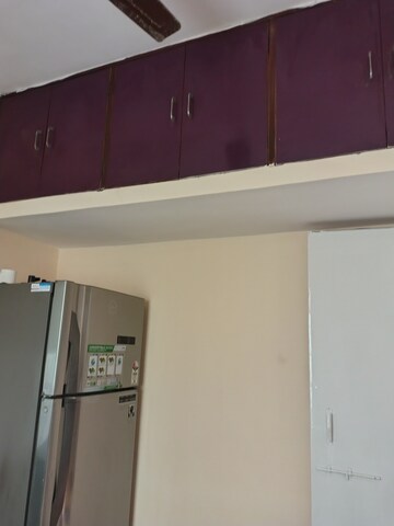 Furnished Amenities in 2 BHK Apartment at Andheri West – for Rent