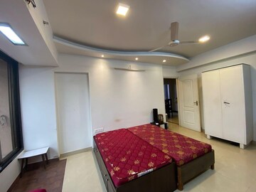 Bedroom in 3 BHK Apartment at Dn Nagar – for Rent