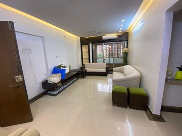 Living Room in 3 BHK Apartment at Dn Nagar – for Rent